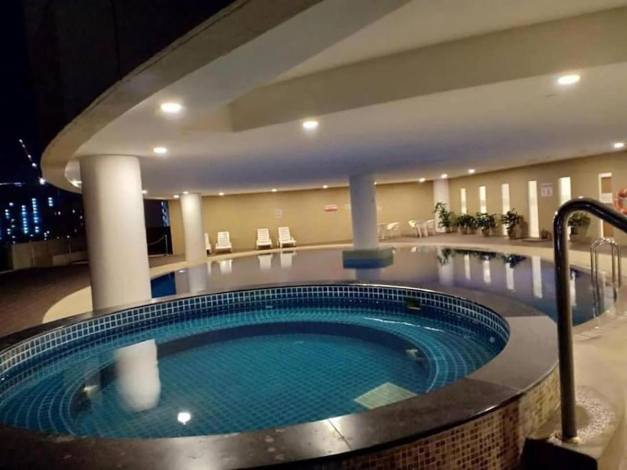 The Regency Luxury Suite -Gurney Strait Quay Tanjung Tokong Exterior photo